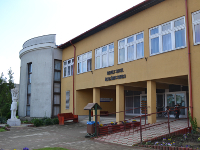 A Reguly Antal Általános Iskola és Pedagógiai Szakszolgálat épülete